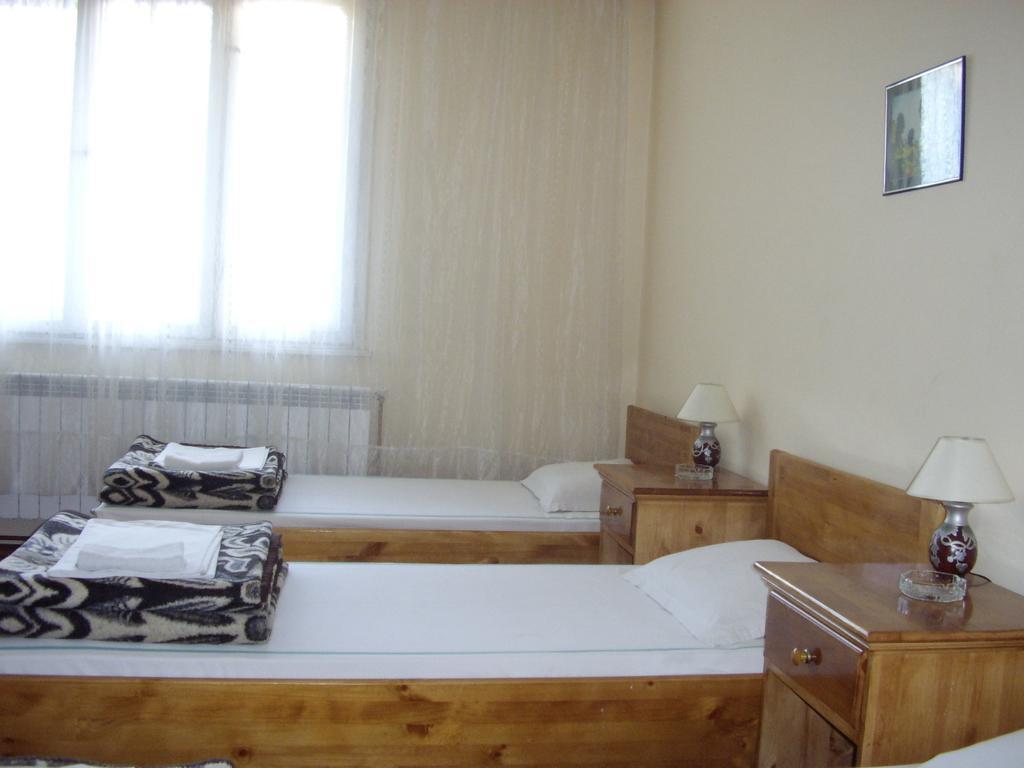 Family Hotel "May" Petrich  Kamer foto