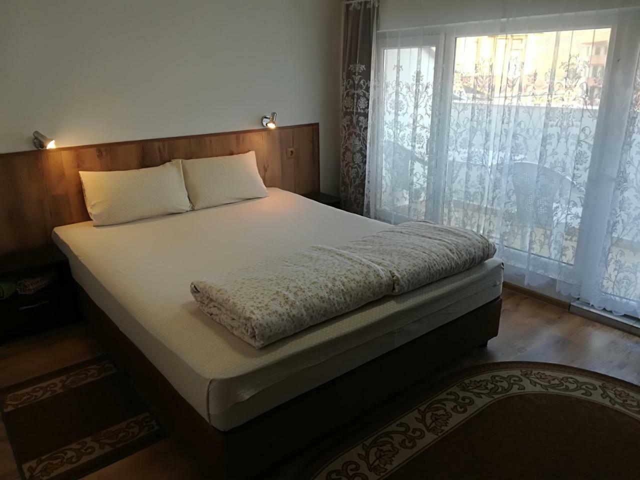 Family Hotel "May" Petrich  Buitenkant foto