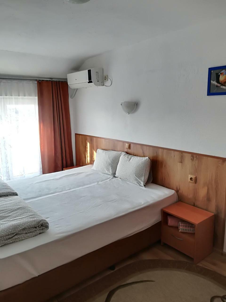 Family Hotel "May" Petrich  Buitenkant foto